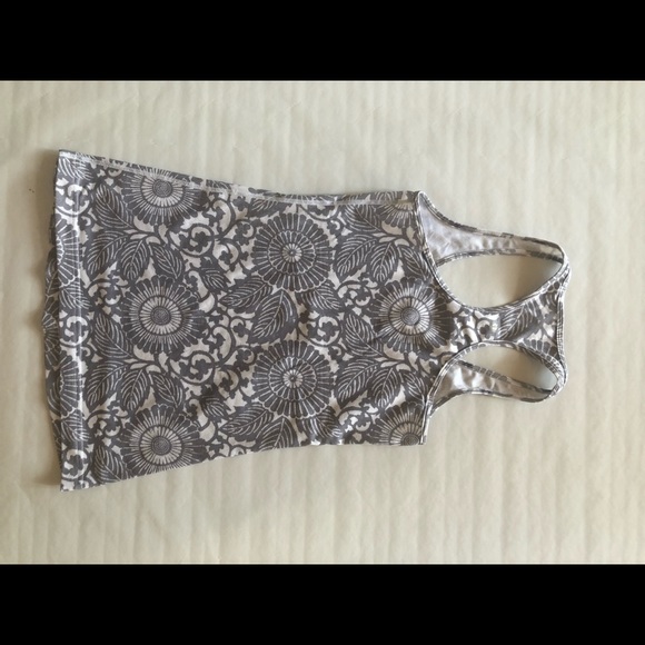 Lululemon assorted tanks bundle. - Picture 2 of 7